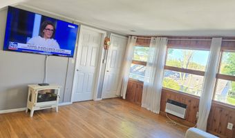 280 S Bayview Ave, Amityville, NY 11701
