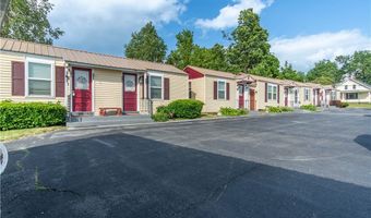 24 Bethune St, Alexandria Bay, NY 13607
