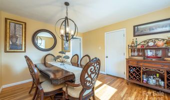 39 N Pershing Rd, Asheville, NC 28805