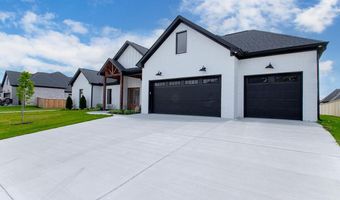 4917 Lake Vista Dr, Benton, AR 72019