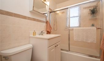 70 Carroll Ave 510, Newport, RI 02840