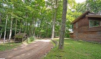 6001 S Hlavka Hls, Maple City, MI 49664