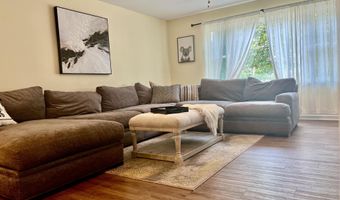 14 Hemlock Ln, Bayville, NJ 08721