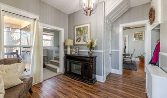 703 13th St, Auburn, NE 68305