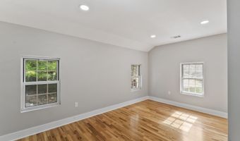 28 Walnut Hill Rd, Bethel, CT 06801