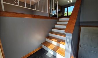 114 Florida Ave, Cranston, RI 02920