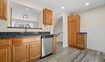 817 Pine Way Dr M1, Columbus, OH 43085