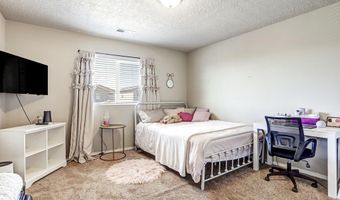 8827 Zephyr Pl NW, Albuquerque, NM 87120
