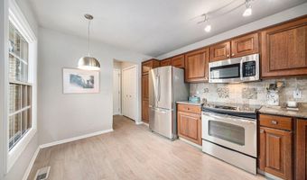 4878 Lone Oak Ct 20, Ann Arbor, MI 48108