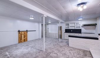 102 Highland Dr, Arkansas City, KS 67005