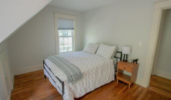 27 Princeton St, Bangor, ME 04401