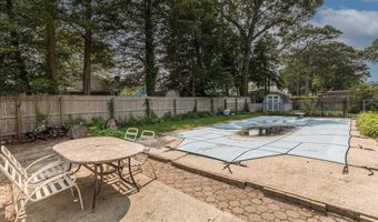 40 Dockage Rd, Bayville, NJ 08721