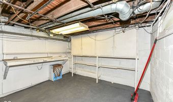 114 South St, Southport, IN 46227