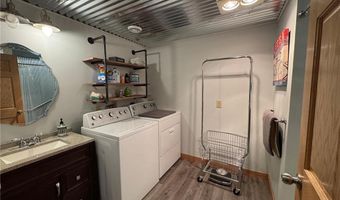 395 Broadway St W, Akeley, MN 56433