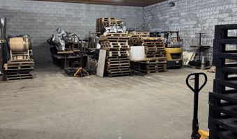 4 Indian Neck Ave, Branford, CT 06405