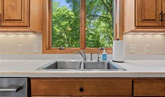 12852 Essex Way, Apple Valley, MN 55124