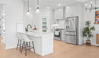 731 Dillon St, Bentonville, AR 72713