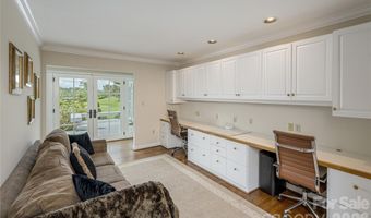 20 Inglewood Rd, Asheville, NC 28804