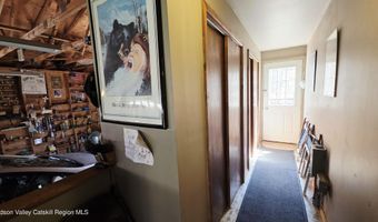 141 Old S Durham Hwy, Acra, NY 12405
