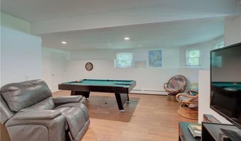 84 Bakewell Ct, Cranston, RI 02921
