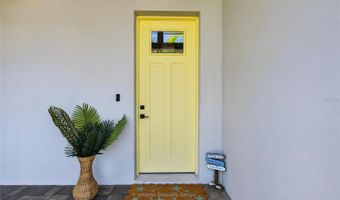 614 PINCKNEY Dr, Apollo Beach, FL 33572