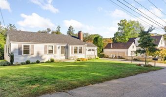 7 Carpenter Ave, Barrington, RI 02806