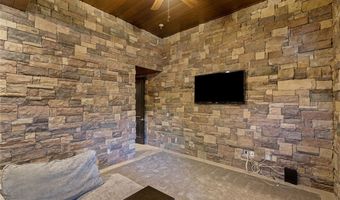33 Promontory Ridge Dr, Las Vegas, NV 89135