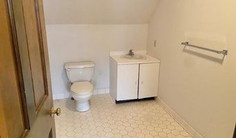 296 Country Club Rd, Avon, CT 06001