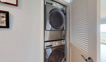 1303 MOORE St 102, Brookings, OR 97415