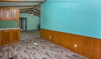 709 Waugh Branch Rd, Barboursville, WV 25504