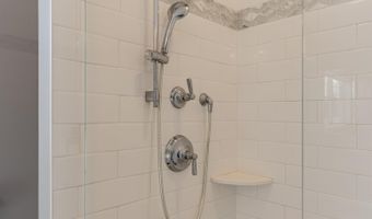 22 Sunrise Cir, Auburn, NH 03032