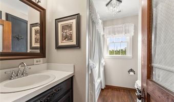 115 S Main St, Adairsville, GA 30103