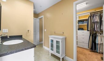 38 Harvest Hill Ln 38, Auburn, ME 04210