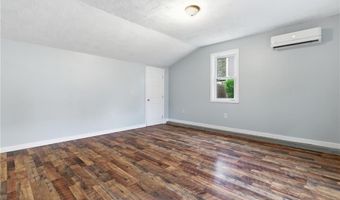 38 Franklin St, East Providence, RI 02915