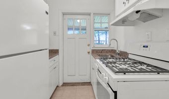 2826 JEFFERSON Dr, Alexandria, VA 22303