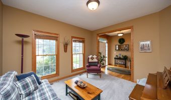 106 SW Stonegate Dr, Ankeny, IA 50023