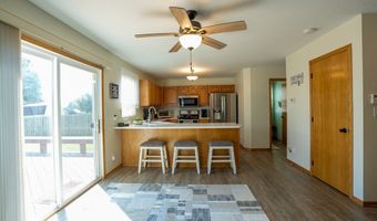 1211 10th Ave SE, Altoona, IA 50009