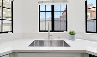 2174 Villa Sonoma Gln, Escondido, CA 92029