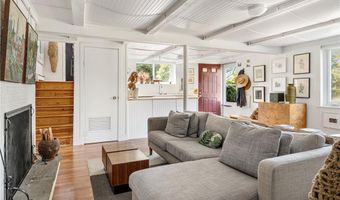 152 Hamilton Ave, Jamestown, RI 02835