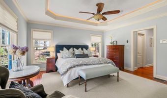 12 Amber Ln, Bedford, NH 03110