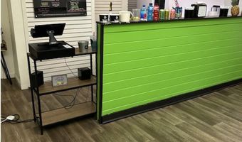 144 Lakeshore Dr, Arnolds Park, IA 51331