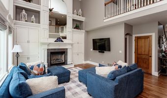 726 Stonegate Ct SW, Altoona, IA 50009