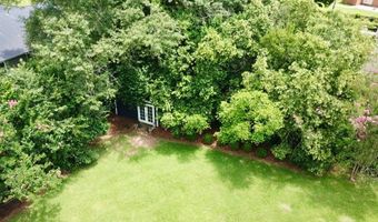 205 Valley Dr, Americus, GA 31709