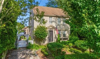 128 Eustis Ave, Newport, RI 02840