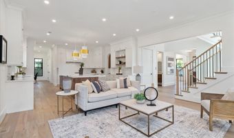 4911 37TH St N, Arlington, VA 22207