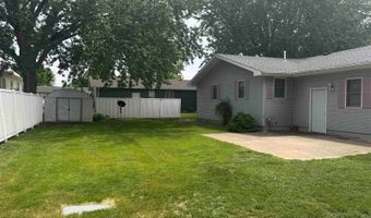 530 S 5th St, Akron, IA 51001