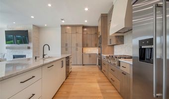 1638 Governors Blvd, Heath, TX 75126