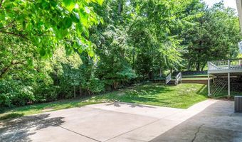 501 Clayworth Dr, Ballwin, MO 63011