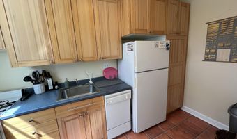 1201 S BARTON St 179, Arlington, VA 22204