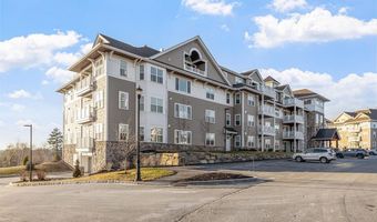 3 Longview Dr 305, Atkinson, NH 03811